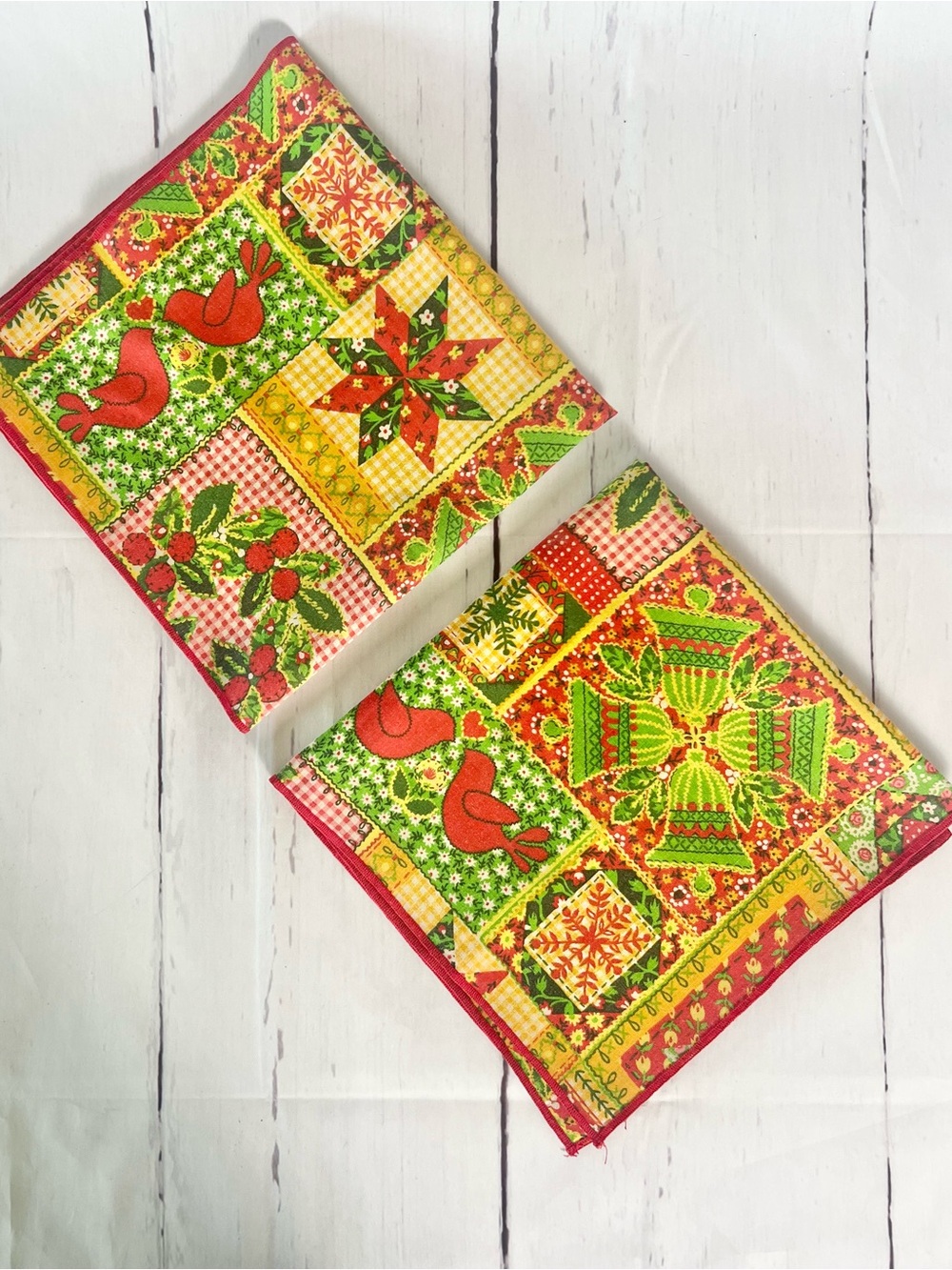 Vintage MCM Christmas Table Linens Patchwork Holly Poinsettia Napkins
